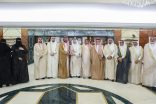 سمو أمير المنطقة الشرقية يستقبل رئيس وأعضاء مجلس إدارة جمعية قدوات لكبار السن