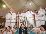 سمو أمير منطقة جازان يشارك بحضور سمو نائبه أهالي فرسان صيد سمك الحريد ..