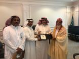 سعادة وكيل إمارة منطقة جازان للشؤون الامنية يفعل مبادرة يستفتونك