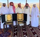 في لوحة وفاء رائعة شيخ قبيلة بني ثابت المالكي يكرم المزارع السعيد