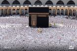 (750) ألف مصلٍّ من المعتمرين والزائرين يؤدون اليوم صلاة الجمعة في رحاب المسجد الحرام