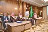 سمو أمير جازان يتسلم التقرير السنوي لشركة المياه الوطنية بالمنطقة
