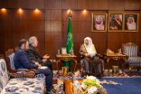 وزير الشؤون الإسلامية يستقبل سفير إيران لدى المملكة