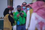 المترجم عبدالله قباني يُعرِّف الزوار والمشاركين الإيطاليين بالإرث الثقافي والتاريخي للمملكة في المزاد الدولي لمزارع الصقور