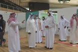 بالصور .. وزير الصحة يدشن مركز لقاحات كورونا بالصالة الرياضية للأمير عبدالله الفيصل