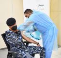 فرق الخدمات الطبية تقدم لقاح فيروس “كورونا” لمنسوبي قوة الأمن والحماية في “نيوم”