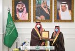 أمير الشمالية‬⁩ يكرم وكيل إمارة المنطقة للشؤون الأمنية