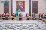 أمير منطقة حائل يكرّم رئيس مجلس إدارة نادي الإبل في الجلسة الاثنينية