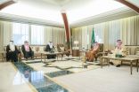 أمير الشرقية يستقبل رئيس وأعضاء مجلس إدارة نادي الخليج