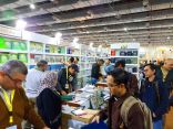 جناح “الشؤون الإسلامية” بمعرض القاهرة الدولي للكتاب يشهد إقبالًا كبيرا من الزوار