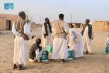 مركز الملك سلمان للإغاثة يوزع أكثر من 8 أطنان من السلال الغذائية بمدينة القضارف في جمهورية السودان