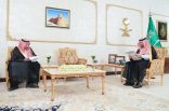 سمو أمير الحدود الشمالية يتسلم تقريرًا عن أعمال فرع وزارة التجارة