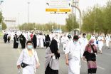 ضيوف الرحمن يتوافدون إلى صعيد عرفات الطاهر