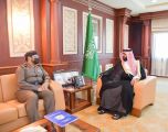 سمو نائب أمير جازان يطلع على خدمات قوة الطوارئ الخاصة بالدفاع المدني وعمل مركزَي الحقو والسهى