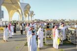 مكاسب جيدة يحققها الشباب في موسم عنيزة للتمور