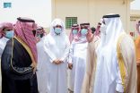 سمو نائب أمير منطقة الرياض يؤدي صلاة الميت على شهيد الواجب عايض القحطاني