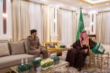 سمو الأمير فيصل بن نواف يستقبل مدير شرطة المنطقة ويتسلّم التقرير الأمني لجهود شرطة الجوف لعام 2022م