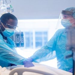 صحة القريات تنفذ 1266 جولة لمراقبة تطبيق القطاع الصحي الخاص لتعليمات الوقاية من فيروس كورونا