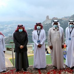 “الجوني” يقف على أعمال ترحيل 670 ألف مقرر مدرسي بتعليم عسير