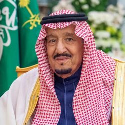 التعقيم في الحرم المكي .. 900 لتر للأيدي يومياً وألف لتر للسجاد و2500 للأسطح