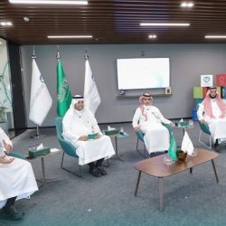 “مدني عسير”: نعمل على فتح الطرق للوصول إلى الأماكن الوعرة لمكافحة حريق السودة (صور)