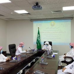 أعضاء الملتقى الكشفي الثامن للقادة الكشفيين يكتشفون جبل القاره بالأحساء