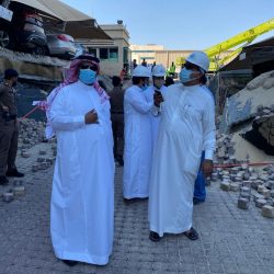 أمير تبوك يلتقي مساعد المدير التنفيذي للبرنامج الوطني للتنمية المجتمعية في المناطق بمنطقة تبوك