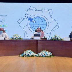 استئصال ورم يزن 550جم من رحم سيده في مستشفى بقيق