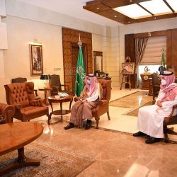 أمير تبوك يستقبل رئيس وأعضاء مجلس إدارة الجمعية الخيرية للعمل التطوعي والفرق التطوعية بالمنطقة