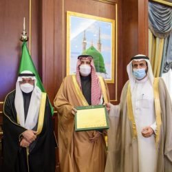 أمير تبوك يستقبل مدير فرع وزارة العدل بالمنطقة