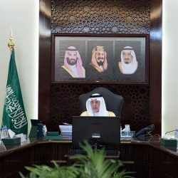 أمير تبوك يطلع على تقرير عن مشروعات النقل بالمنطقة