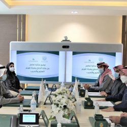 سمو أمير منطقة الرياض يستقبل رئيس هيئة الهلال الأحمر السعودي