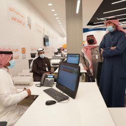 شرطة الرياض : القبض على شخص حاول سرقة وإتلاف جهاز صرف آلي بحي النسيم