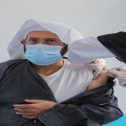 رئيس البرلمان العربي يشيد بالمشاريع المقدمة للاجئين اليمنيين في القرية السعودية بمحافظة أبخ