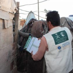 مركز الملك سلمان للإغاثة يدشن مشروع توزيع التمور في محافظة المهرة