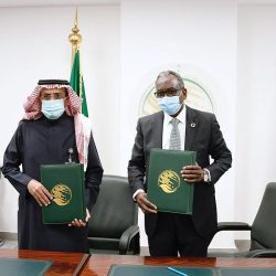 “الغذاء والدواء” ترصد 21 مخالفة لاحترازات “كورونا” وتحيل المتجاوزين إلى الجهات المعنية