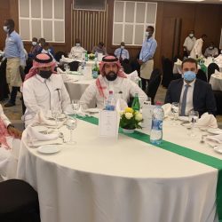 شاهد ..الشؤون الإسلامية ترصد التزام المصلين في صلاة الجمعة بالإجراءات الاحترازية بجوامع المملكة