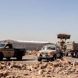 سمو أمير الرياض يوجه بتوزيع (1000) وجبة طعام يوميًا لدعم المتضررين من جائحة كورونا