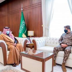 مركز الملك سلمان للإغاثة يدشن توزيع أكثر من 76 طنا من السلال الغذائية في سقطرى