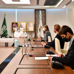 مركز الملك سلمان للإغاثة يوزع 600 حقيبة شتوية للأسر النازحة والأكثر احتياجًا في الضالع