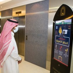 الشؤون الإسلامية تغلق 12 مسجداً مؤقتاً في أربع مناطق بعد ثبوت 15 حالة كورونا بين صفوف المصلين