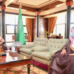 أمير تبوك يكرم الفائزين والفائزات في مسابقة مدرستي الرقمية بالمنطقة