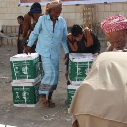مركز الملك سلمان للإغاثة يواصل توزيع السلال الغذائية الرمضانية للاجئين السوريين والفلسطينيين والأسر اللبنانية الأشد حاجة في لبنان