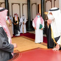 أمير تبوك يستقبل قائد حرس الحدود بالمنطقة