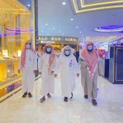 أمير الحدود الشمالية يُدشن مركز الإصلاح الأسري بجمعية التنمية الأسرية “آلفة”