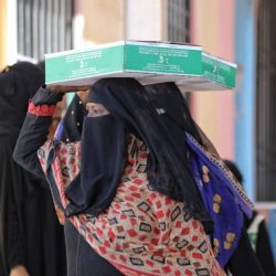 مركز الملك سلمان للإغاثة يوزع 9.195 كرتون تمور في عدد من مديريات محافظة حجة