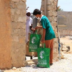 الهيئة الملكية تلون آثار ومعالم العلا بالبنفسج