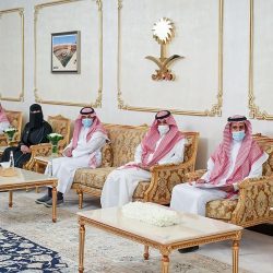 سمو الأمير خالد الفيصل يستقبل السفير المصري