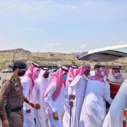 أمير تبوك : اليوم الوطني مناسبة نستذكر بها بكل فخر