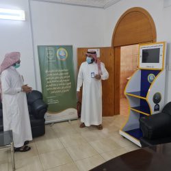 تركي الفيصل يدشن الطبعة العربية “للملف الأفغاني” في معرض الرياض للكتاب